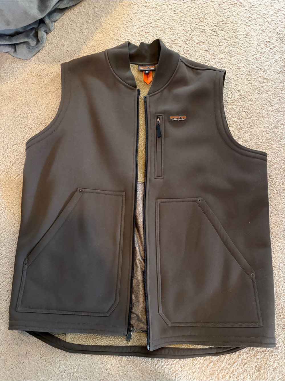 Patagonia Fleece-Lined Softshell Vest – Men’s XXL